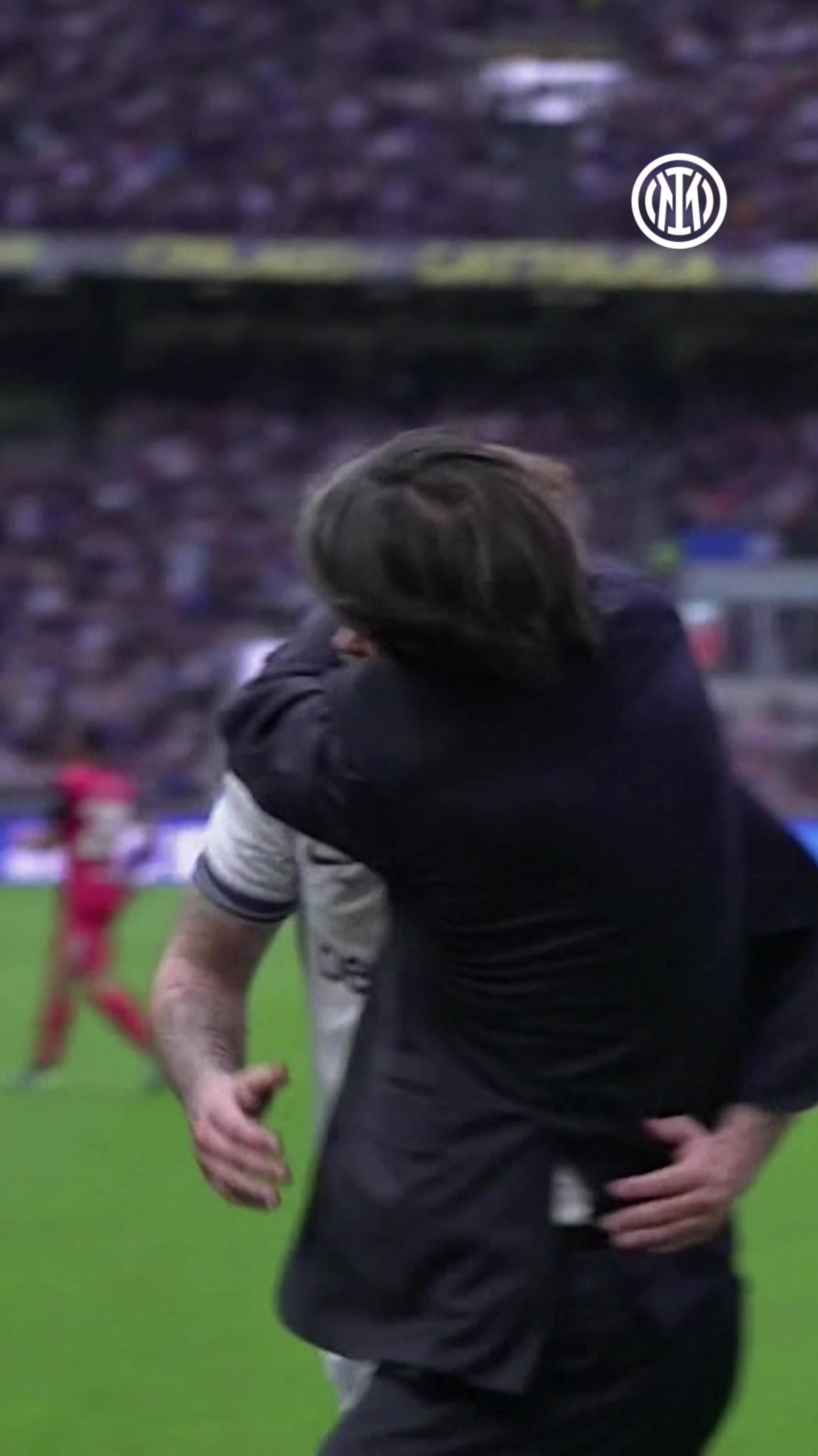 太銷魂，網友：阿瑙托維奇這腳傳球的確值得小因又摟又親