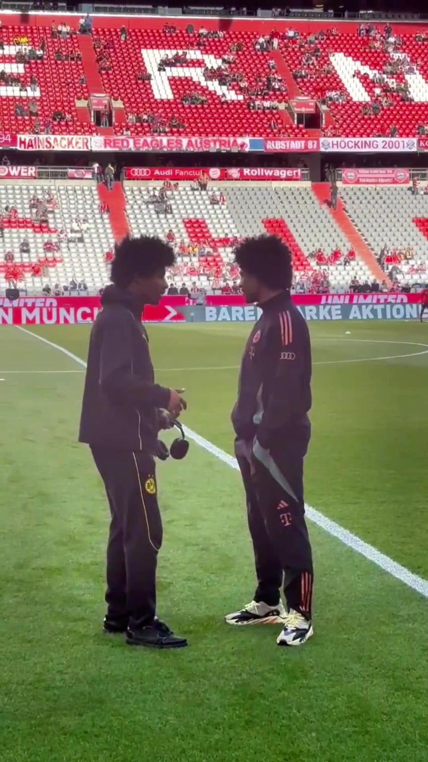 一模一樣的蓬蓬頭！一時分不清阿德耶米和格納布里了！